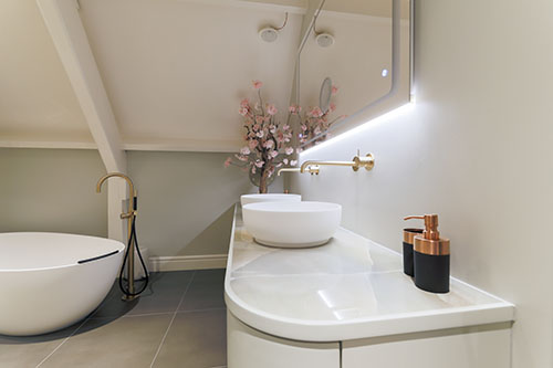 Luxe badkamers: Kies de perfecte aannemer in Sassenheim